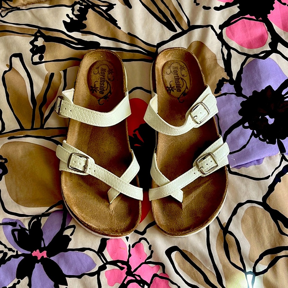 North side sandals
